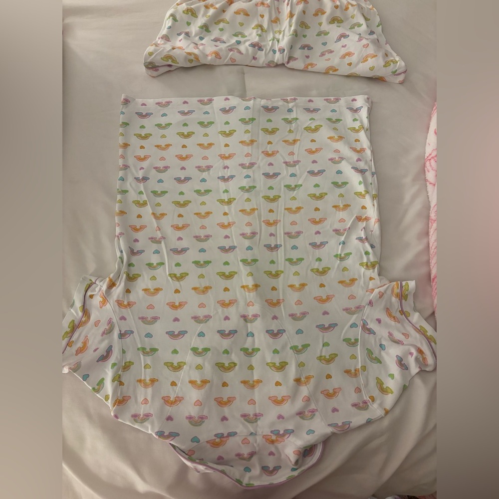 Roller Rabbit Pajamas - Picture 2 of 5